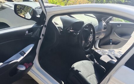 Hyundai Solaris II рестайлинг, 2016 год, 760 000 рублей, 28 фотография