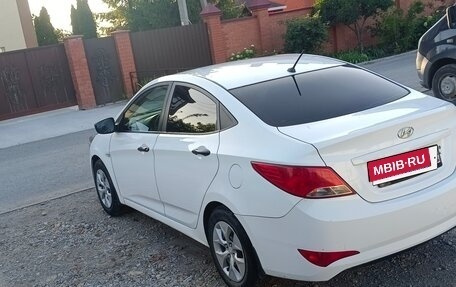 Hyundai Solaris II рестайлинг, 2016 год, 760 000 рублей, 32 фотография