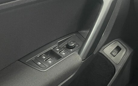 Volkswagen Tiguan II, 2021 год, 3 400 000 рублей, 15 фотография
