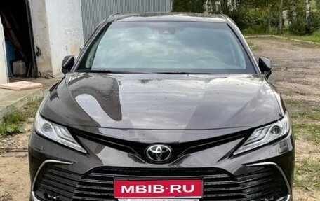 Toyota Camry, 2021 год, 2 850 000 рублей, 1 фотография