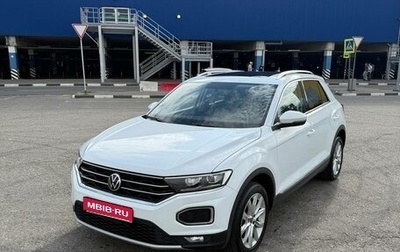 Volkswagen T-Roc I, 2021 год, 2 000 000 рублей, 1 фотография