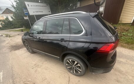 Volkswagen Tiguan II, 2019 год, 2 220 000 рублей, 4 фотография
