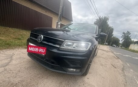 Volkswagen Tiguan II, 2019 год, 2 220 000 рублей, 2 фотография