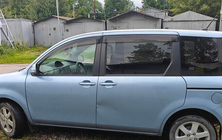 Toyota Sienta I, 2011 год, 750 000 рублей, 6 фотография