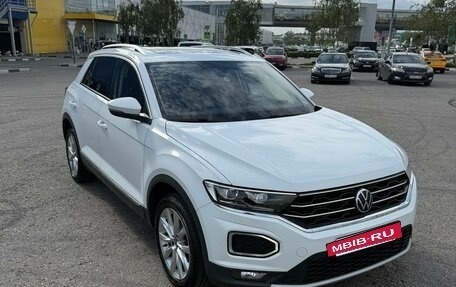 Volkswagen T-Roc I, 2021 год, 2 000 000 рублей, 3 фотография