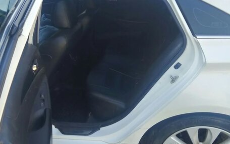 Hyundai Sonata VI, 2011 год, 600 000 рублей, 8 фотография