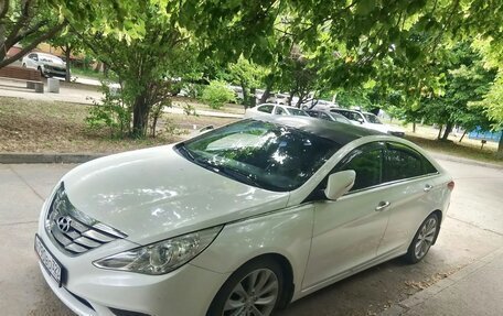 Hyundai Sonata VI, 2011 год, 600 000 рублей, 4 фотография