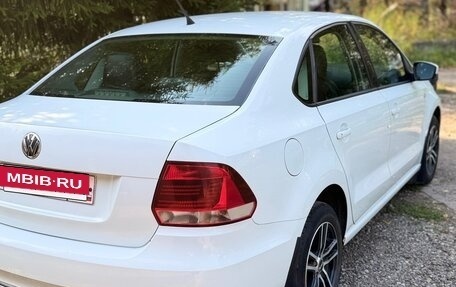 Volkswagen Polo VI (EU Market), 2015 год, 1 100 000 рублей, 6 фотография