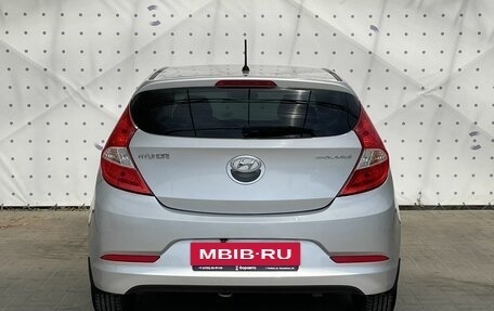 Hyundai Solaris II рестайлинг, 2015 год, 1 030 000 рублей, 6 фотография