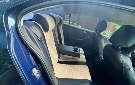 Volkswagen Jetta VI, 2011 год, 400 000 рублей, 4 фотография