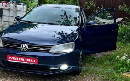 Volkswagen Jetta VI, 2011 год, 400 000 рублей, 11 фотография