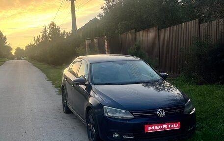 Volkswagen Jetta VI, 2011 год, 400 000 рублей, 1 фотография