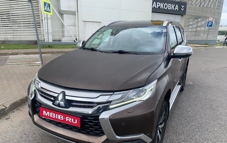 Mitsubishi Pajero Sport III рестайлинг, 2018 год, 2 950 000 рублей, 1 фотография