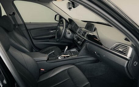 BMW 3 серия, 2017 год, 2 390 000 рублей, 22 фотография