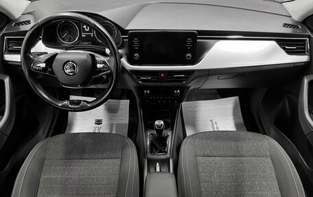 Skoda Rapid II, 2021 год, 1 595 000 рублей, 10 фотография