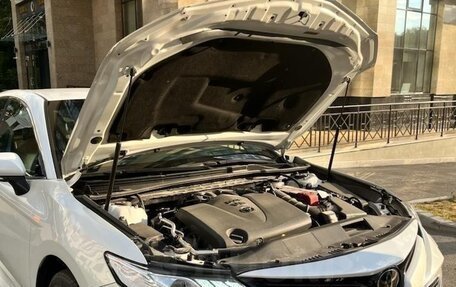 Toyota Camry, 2018 год, 3 200 000 рублей, 7 фотография