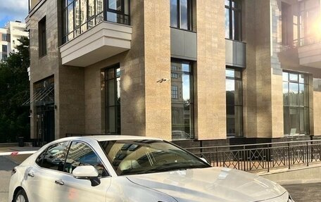 Toyota Camry, 2018 год, 3 200 000 рублей, 10 фотография