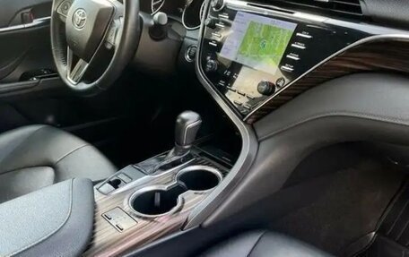 Toyota Camry, 2018 год, 3 200 000 рублей, 13 фотография
