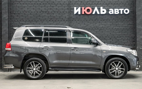 Toyota Land Cruiser 200, 2010 год, 3 050 000 рублей, 9 фотография