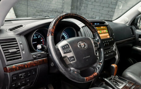 Toyota Land Cruiser 200, 2010 год, 3 050 000 рублей, 21 фотография