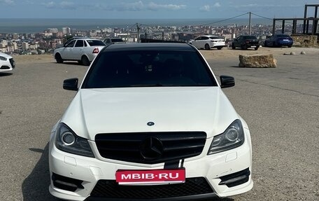 Mercedes-Benz C-Класс, 2011 год, 1 150 000 рублей, 1 фотография