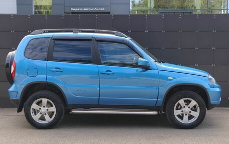 Chevrolet Niva I рестайлинг, 2017 год, 895 000 рублей, 4 фотография