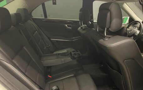 Mercedes-Benz E-Класс, 2015 год, 2 100 000 рублей, 10 фотография