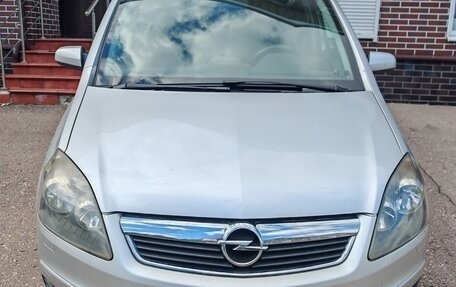 Opel Zafira B, 2007 год, 700 000 рублей, 2 фотография