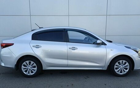 KIA Rio IV, 2021 год, 1 730 000 рублей, 4 фотография