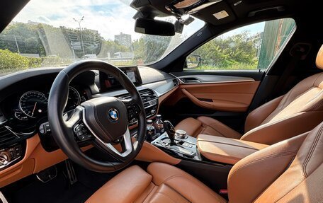 BMW 5 серия, 2018 год, 3 800 000 рублей, 12 фотография