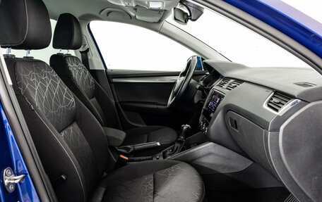 Skoda Octavia, 2019 год, 1 799 000 рублей, 17 фотография