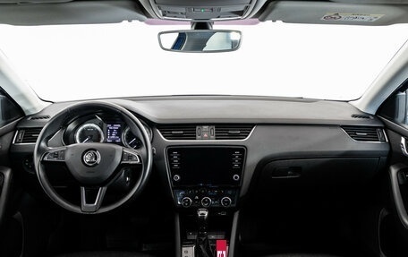 Skoda Octavia, 2019 год, 1 799 000 рублей, 10 фотография