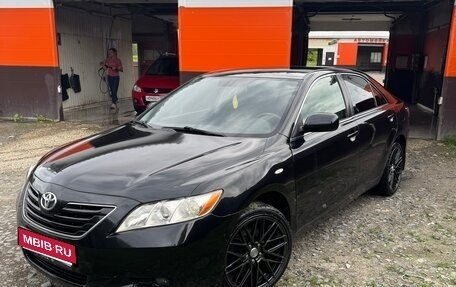 Toyota Camry, 2007 год, 920 000 рублей, 1 фотография