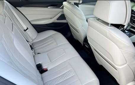BMW 5 серия, 2018 год, 3 900 000 рублей, 6 фотография