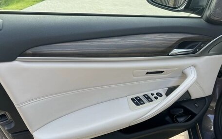 BMW 5 серия, 2018 год, 3 900 000 рублей, 14 фотография