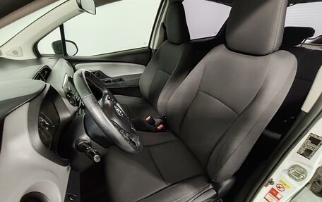 Toyota Yaris III рестайлинг, 2017 год, 1 375 000 рублей, 13 фотография