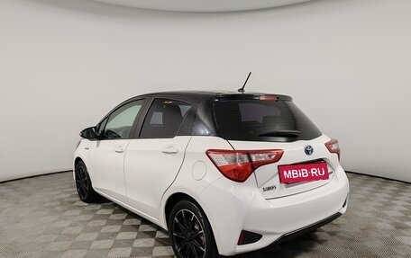 Toyota Yaris III рестайлинг, 2017 год, 1 375 000 рублей, 7 фотография