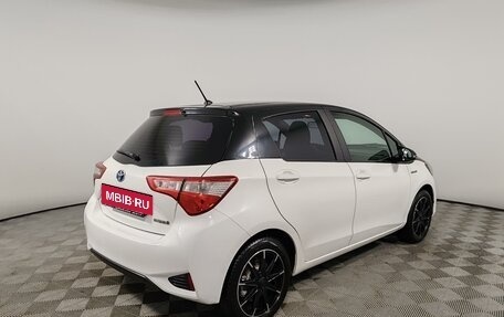 Toyota Yaris III рестайлинг, 2017 год, 1 375 000 рублей, 5 фотография