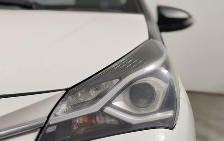 Toyota Yaris III рестайлинг, 2017 год, 1 375 000 рублей, 26 фотография