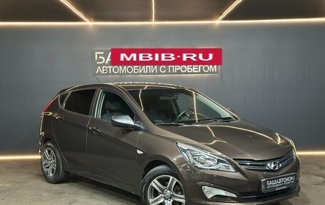 Hyundai Solaris II рестайлинг, 2015 год, 885 000 рублей, 3 фотография