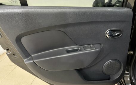 Renault Sandero II рестайлинг, 2016 год, 950 000 рублей, 17 фотография