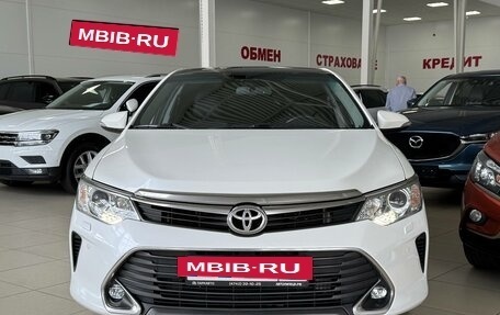 Toyota Camry, 2015 год, 1 790 000 рублей, 2 фотография
