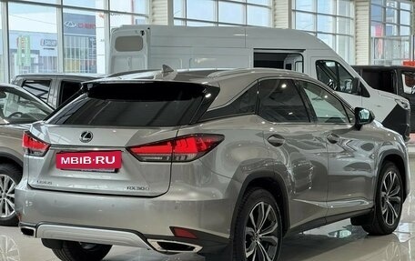 Lexus RX IV рестайлинг, 2020 год, 5 700 000 рублей, 9 фотография