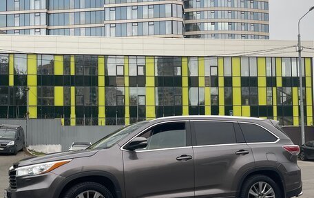 Toyota Highlander III, 2014 год, 3 100 000 рублей, 4 фотография