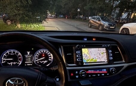 Toyota Highlander III, 2014 год, 3 100 000 рублей, 9 фотография
