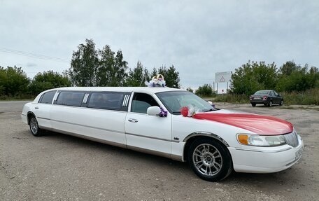 Lincoln Town Car III рестайлинг, 2001 год, 500 000 рублей, 4 фотография