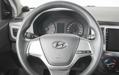Hyundai Solaris II рестайлинг, 2017 год, 999 000 рублей, 16 фотография