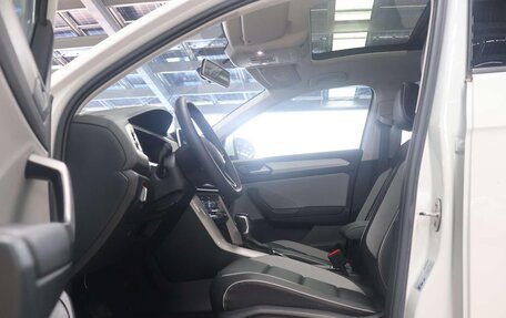 Volkswagen T-Roc I, 2023 год, 1 220 000 рублей, 9 фотография