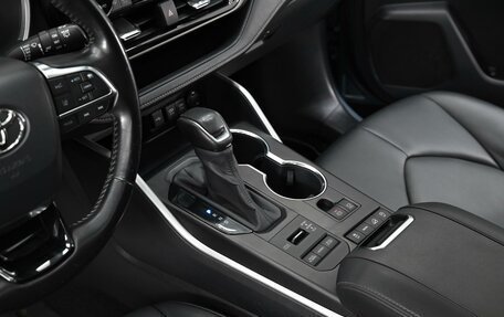 Toyota Highlander, 2020 год, 3 449 000 рублей, 10 фотография