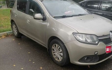 Renault Sandero II рестайлинг, 2015 год, 600 000 рублей, 1 фотография